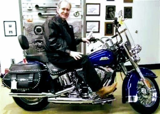 Triumph Motorcycle Dealer «Triumph Of Cincinnati», reviews and photos, 3251 Highland Ave, Cincinnati, OH 45213, USA