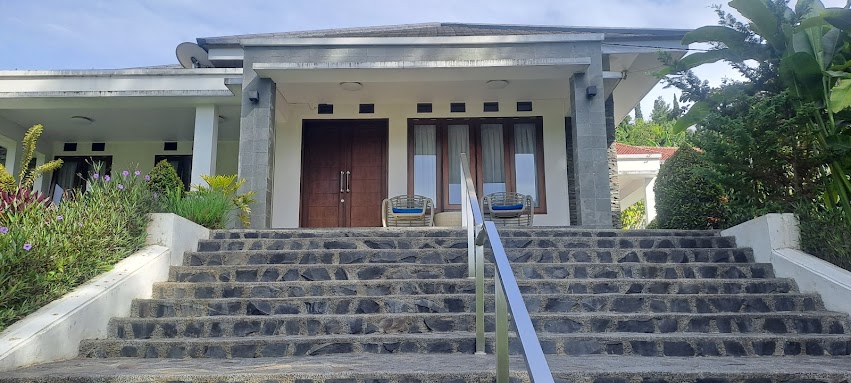 Villa Gendut - Megamendung