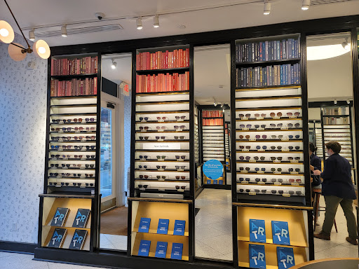 Optician «Warby Parker», reviews and photos, 307 Nichols Rd, Kansas City, MO 64112, USA