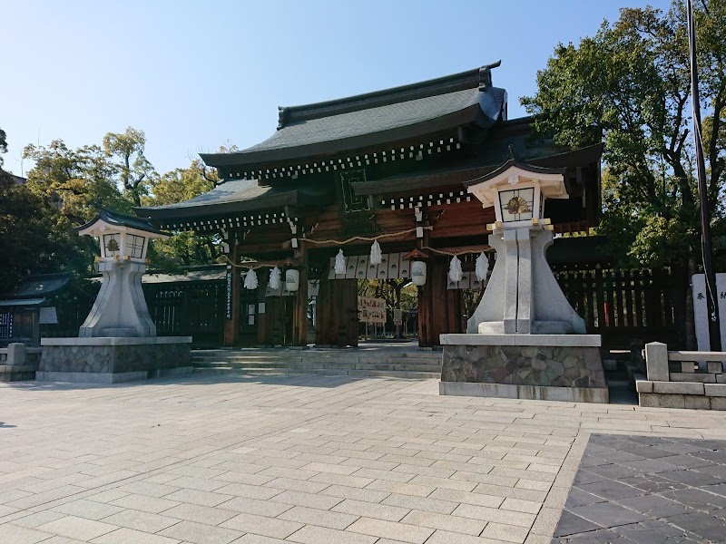 徳川光圀公御像並頌徳碑