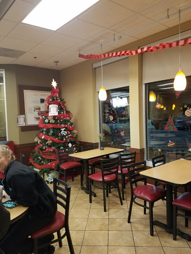 Fast Food Restaurant «Chick-fil-A», reviews and photos, 4812 Northwest Hwy, Crystal Lake, IL 60014, USA