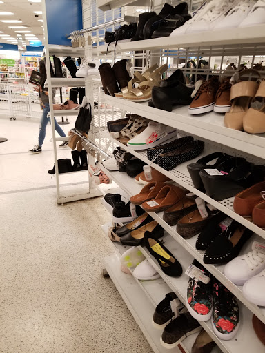 Clothing Store «Ross Dress for Less», reviews and photos, 7455 Greenbelt Rd, Greenbelt, MD 20770, USA