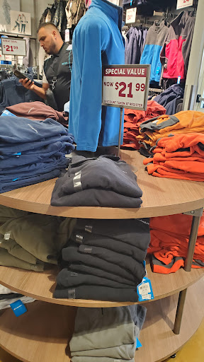 Sportswear Store «Columbia Sportswear Outlet Store - Orlando Premium Outlets», reviews and photos, 8166 Vineland Ave #1765, Orlando, FL 32821, USA