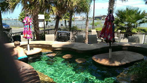 Indoor Lodging «Little Bay Club», reviews and photos, 1801 Broadway St, Rockport, TX 78382, USA