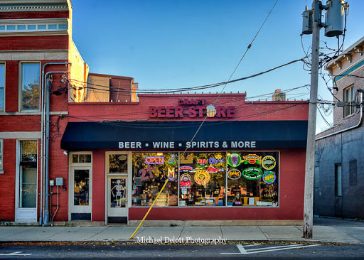 Liquor Store «The Craft Beer Store Libertyville», reviews and photos, 107 W Church St, Libertyville, IL 60048, USA