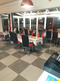 Atmosphère du Restaurant turc Authentique d'Izmir à Jouy-le-Moutier - n°1