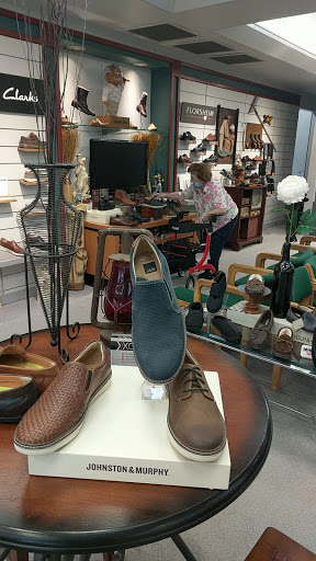 Shoe Store «Square Deal Shoe Store», reviews and photos, 1516 Miner St, Des Plaines, IL 60016, USA