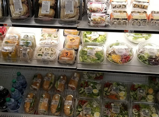 Grocery Store «Stop & Shop», reviews and photos, 370 Hemingway Ave, East Haven, CT 06512, USA