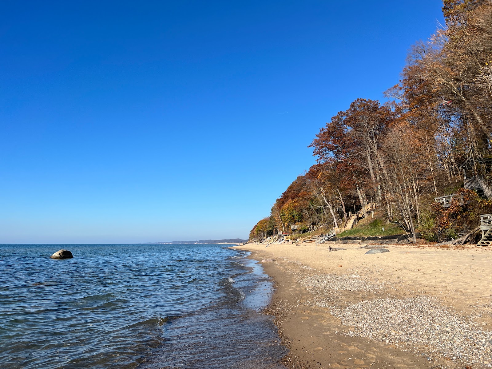 Zdjęcie Douglas Beach z powierzchnią beżowy piasek