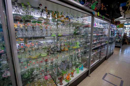 Tobacco Shop «Sky High Smoke Shop», reviews and photos, 33 W Southern Ave, Tempe, AZ 85282, USA