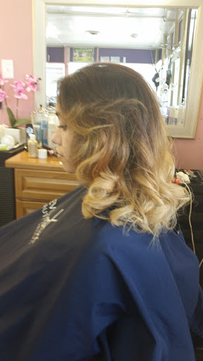 Hair Salon «Nuevo Look Beauty Salon», reviews and photos, 228 Martha St, Euless, TX 76040, USA