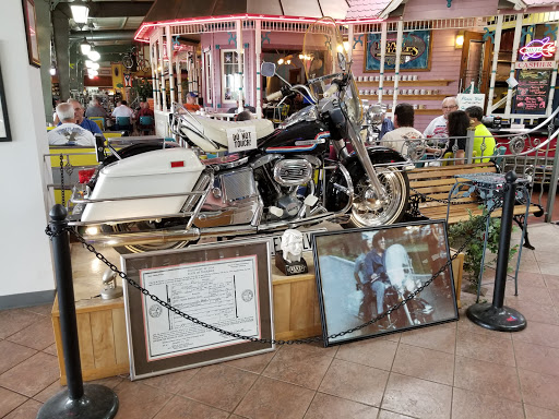 Harley-Davidson Dealer «South East Harley-Davidson», reviews and photos, 23105 Aurora Rd, Bedford Heights, OH 44146, USA