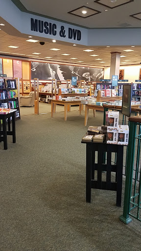 Book Store «Barnes & Noble Oxford Valley», reviews and photos, 210 Commerce Blvd, Fairless Hills, PA 19030, USA