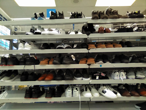 Clothing Store «Ross Dress for Less», reviews and photos, 7884 Van Nuys Blvd, Van Nuys, CA 91402, USA