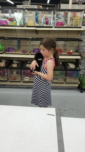 Pet Store «Teske Pet & Garden», reviews and photos, 2423 16th St, Moline, IL 61265, USA