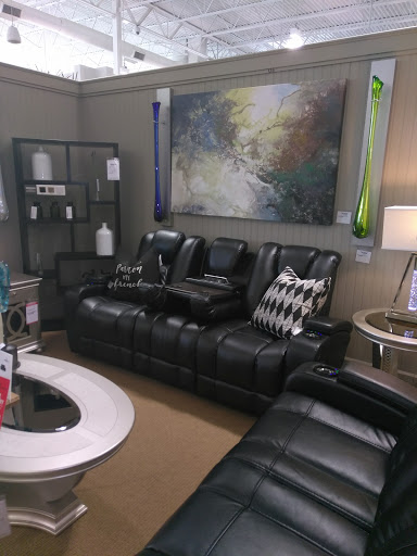 Furniture Store «Value City Furniture», reviews and photos, 4095 Richmond Rd, Warrensville Heights, OH 44122, USA
