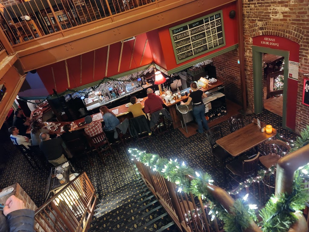 Fosters Boiler Room 03264