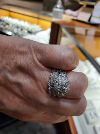 Jewelry Store «Zales - The Diamond Store», reviews and photos, 27001 US Hwy 19 N #1056, Clearwater, FL 33761, USA