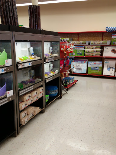 Pet Supply Store «Petco Animal Supplies», reviews and photos, 801 W Lake Ave, Peoria, IL 61614, USA