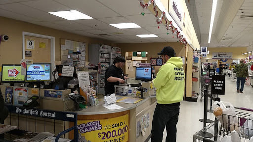 Grocery Store «Stop & Shop», reviews and photos, 211 High St, Torrington, CT 06790, USA