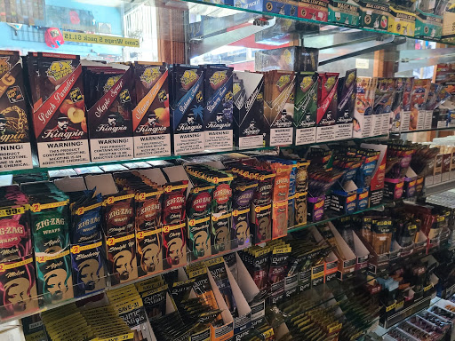 Tobacco Shop «Moon Smoke Shop», reviews and photos, 120 W Grant Rd, Tucson, AZ 85705, USA