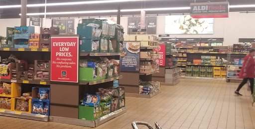 Supermarket «ALDI», reviews and photos, 18324 Bagley Rd, Middleburg Heights, OH 44130, USA