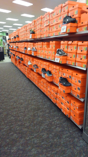 Shoe Store «Shoe Carnival», reviews and photos, 466 Pinnacle Pkwy, Bristol, TN 37620, USA