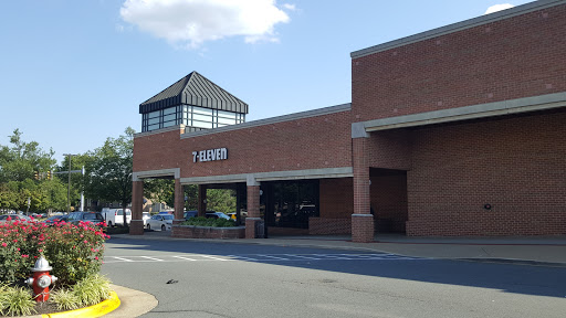 7-Eleven, 4086 Majestic Ln, Fairfax, VA 22033, USA, 