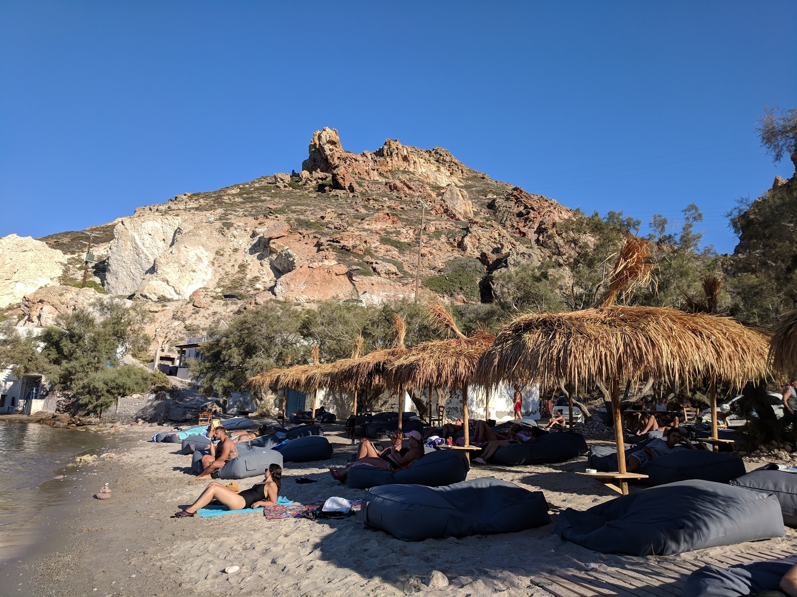 Firopotamos beach'in fotoğrafı ve yerleşim