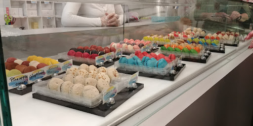 Shopping Mall «Miracle Mile and Downtown Coral Gables», reviews and photos, 220 Miracle Mile, Miami, FL 33134, USA