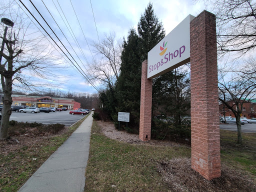 Grocery Store «Stop & Shop», reviews and photos, 400 Demarest Ave, Closter, NJ 07624, USA