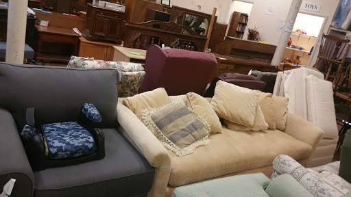 Non-Profit Organization «St. Vincent de Paul Thrift Store», reviews and photos, 213 Main St, West Chicago, IL 60185, USA