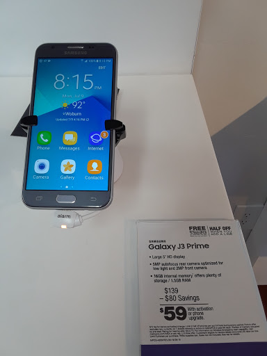 Cell Phone Store «MetroPCS Authorized Dealer», reviews and photos, 27 Russell St, Woburn, MA 01801, USA
