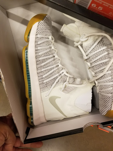 Sporting Goods Store «Nike Factory Store», reviews and photos, 6800 N 95th Ave #590, Glendale, AZ 85301, USA