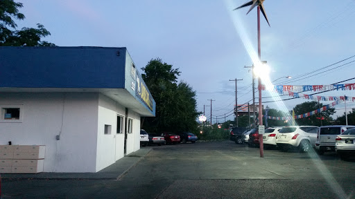 Used Car Dealer «Oasis Cars Dealership», reviews and photos, 5239 Burnet Rd, Austin, TX 78756, USA