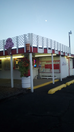 Ice Cream Shop «North Pole Ice Cream Shop», reviews and photos, 2973 Heights Ravenna Rd, Muskegon, MI 49444, USA