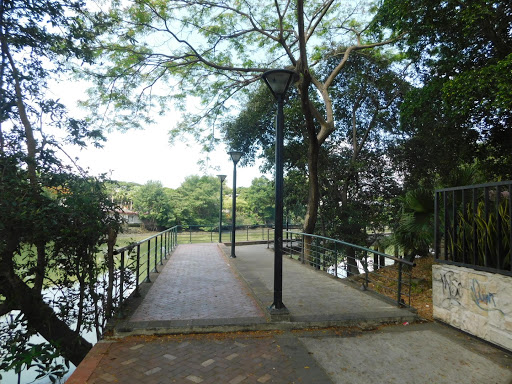 Parque Peatonal Universidad De Guayaquil
