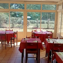 Atmosphère du Restaurant français Le Relais des Avaloirs à Boulay-les-Ifs - n°15