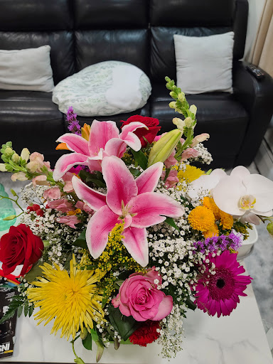 Florist «Ultima Florals», reviews and photos, 81-02 37th Ave, Jackson Heights, NY 11372, USA