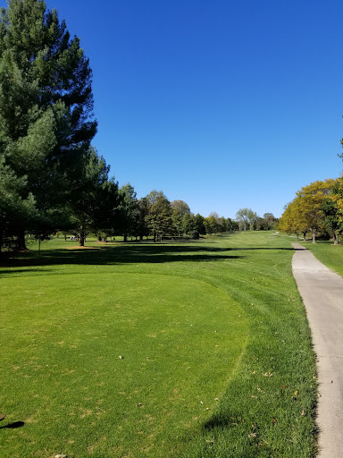 Golf Driving Range «Painesville Country Club», reviews and photos, 84 Golf Dr, Painesville, OH 44077, USA