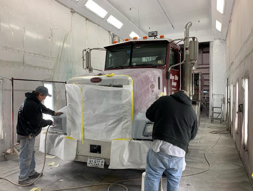 Auto Body Shop «Maaco Collision Repair & Auto Painting», reviews and photos, 2207 Smith Ave, Chesapeake, VA 23320, USA