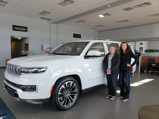 Car Dealer «Mike Brown Chrysler Dodge Jeep», reviews and photos, 4970 E Hwy 377, Granbury, TX 76049, USA
