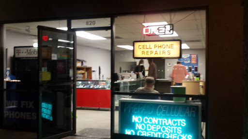 Wireless Phone Booth, 820 E Indian School Rd, Phoenix, AZ 85014, USA, 