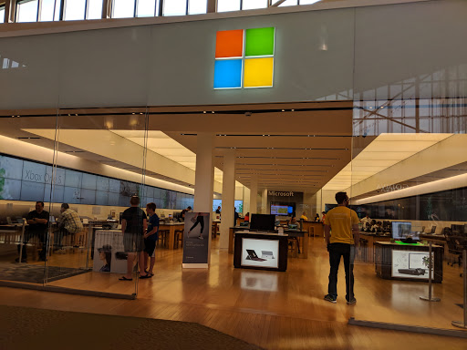 Computer Store «Microsoft Store - Park Meadows Mall», reviews and photos, 8505 Park Meadows Center Dr #2095, Lone Tree, CO 80124, USA