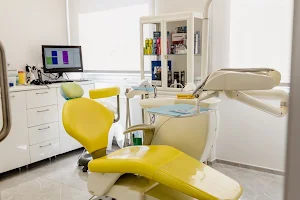 Studio Dentistico V. Del Buono image