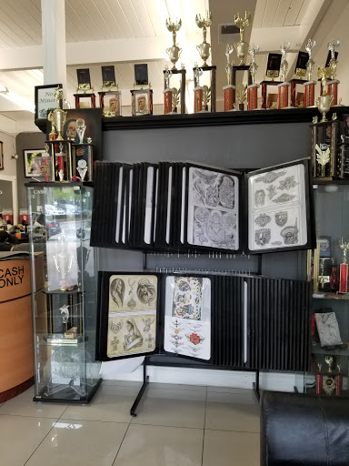 Tattoo Shop «Exclusive Ink Tattoos & Piercings», reviews and photos, 927 N Main St, Salinas, CA 93906, USA