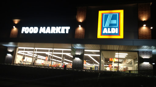 Supermarket «ALDI», reviews and photos, 1860 Edgewood Rd SW, Cedar Rapids, IA 52404, USA