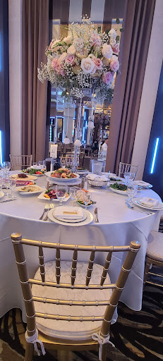 De Luxe Banquet Hall