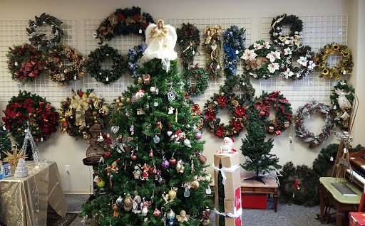 Thrift Store «Ladies of Charity Lake Travis Thrift Shop», reviews and photos, 1508 Ranch Rd 620 S, Lakeway, TX 78734, USA