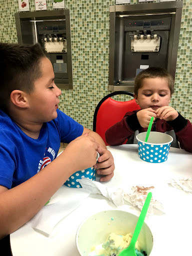 Frozen Yogurt Shop «FroYo Fever», reviews and photos, 6955 Camino Arroyo #40, Gilroy, CA 95020, USA